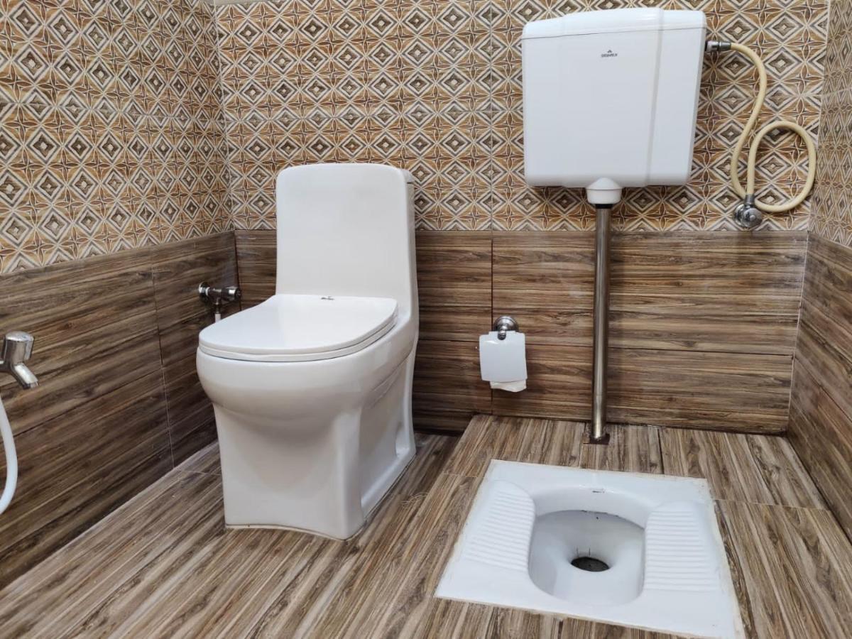 Hotel White Season Gulberg Лахор Экстерьер фото