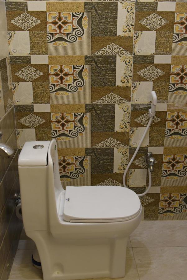 Hotel White Season Gulberg Лахор Экстерьер фото