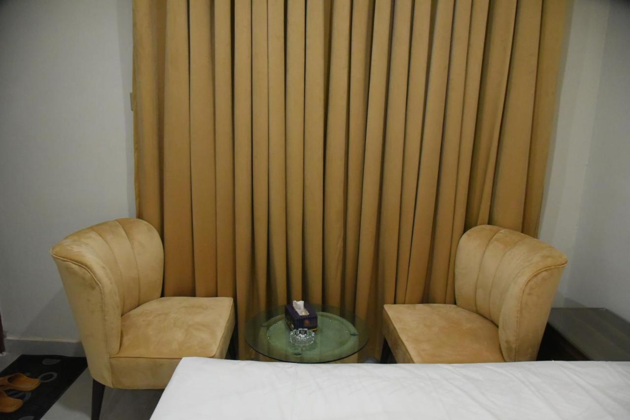 Hotel White Season Gulberg Лахор Экстерьер фото