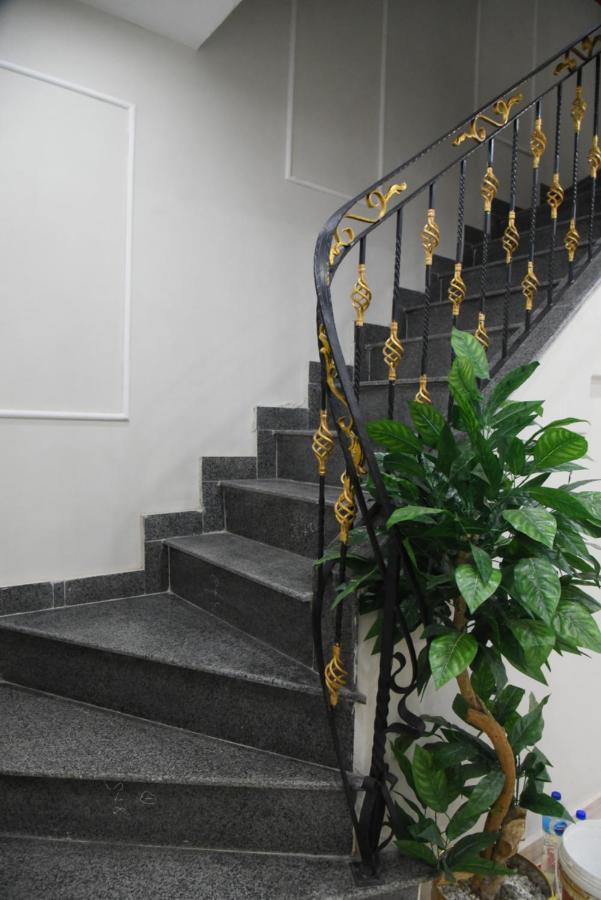 Hotel White Season Gulberg Лахор Экстерьер фото