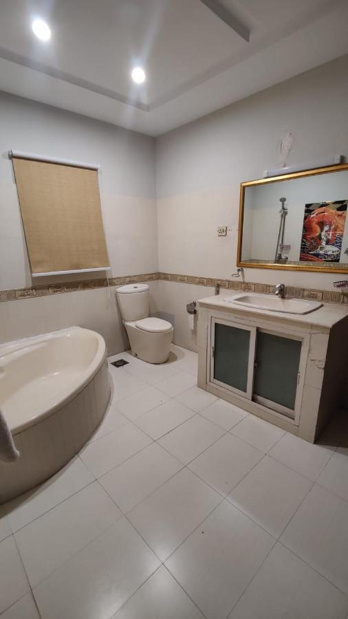 Hotel White Season Gulberg Лахор Экстерьер фото
