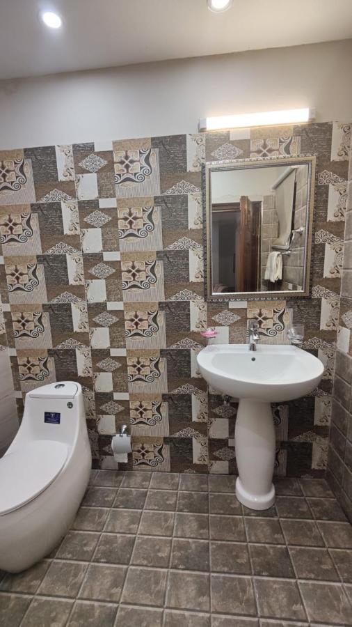 Hotel White Season Gulberg Лахор Экстерьер фото