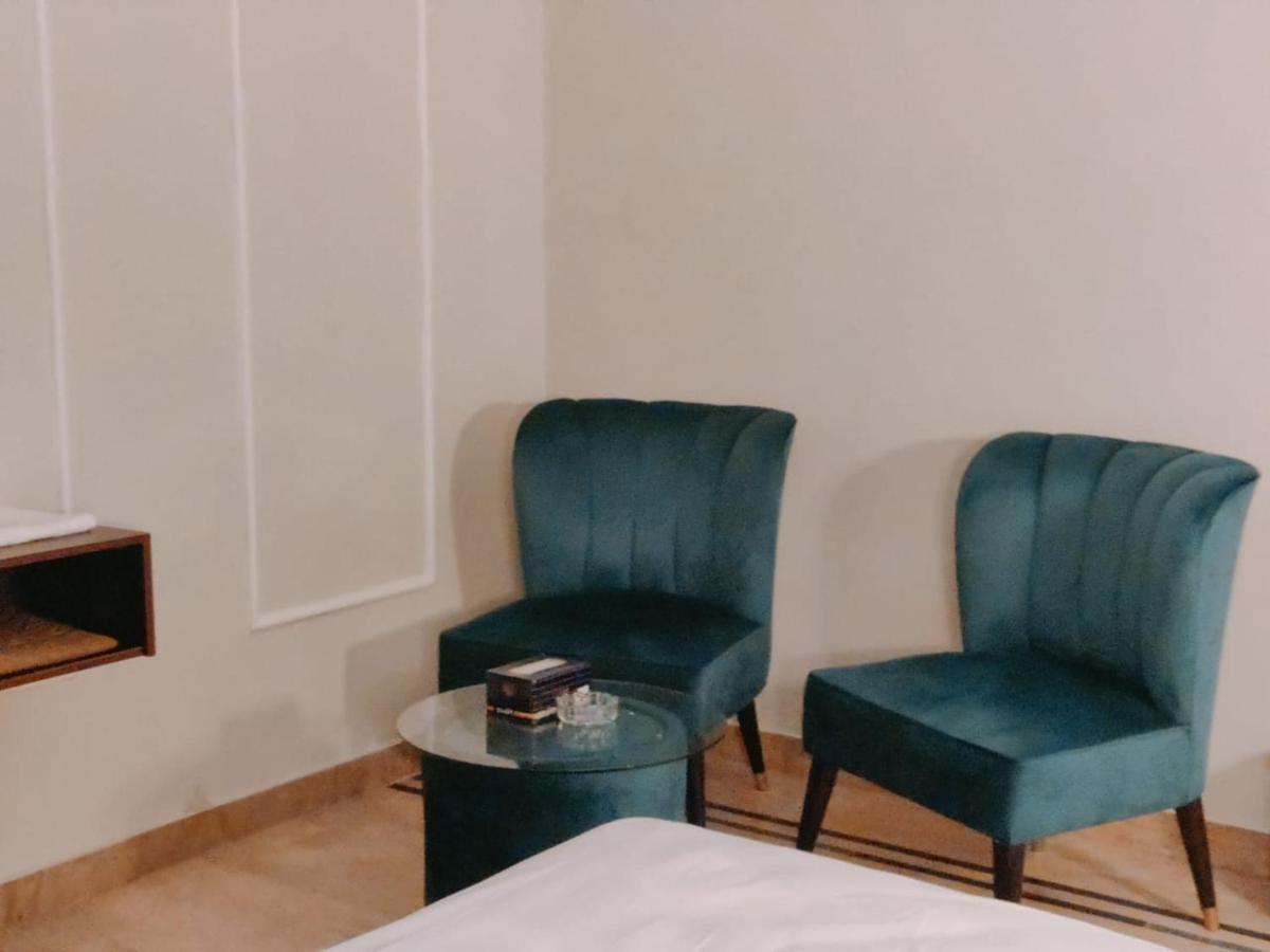 Hotel White Season Gulberg Лахор Экстерьер фото