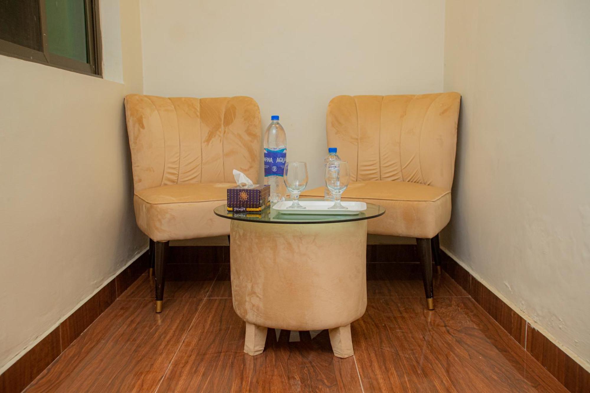 Hotel White Season Gulberg Лахор Экстерьер фото