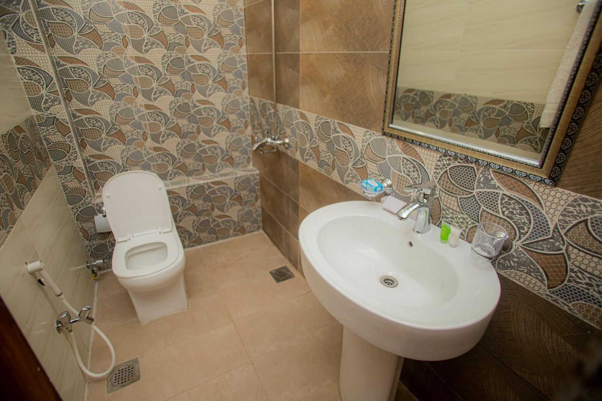 Hotel White Season Gulberg Лахор Экстерьер фото