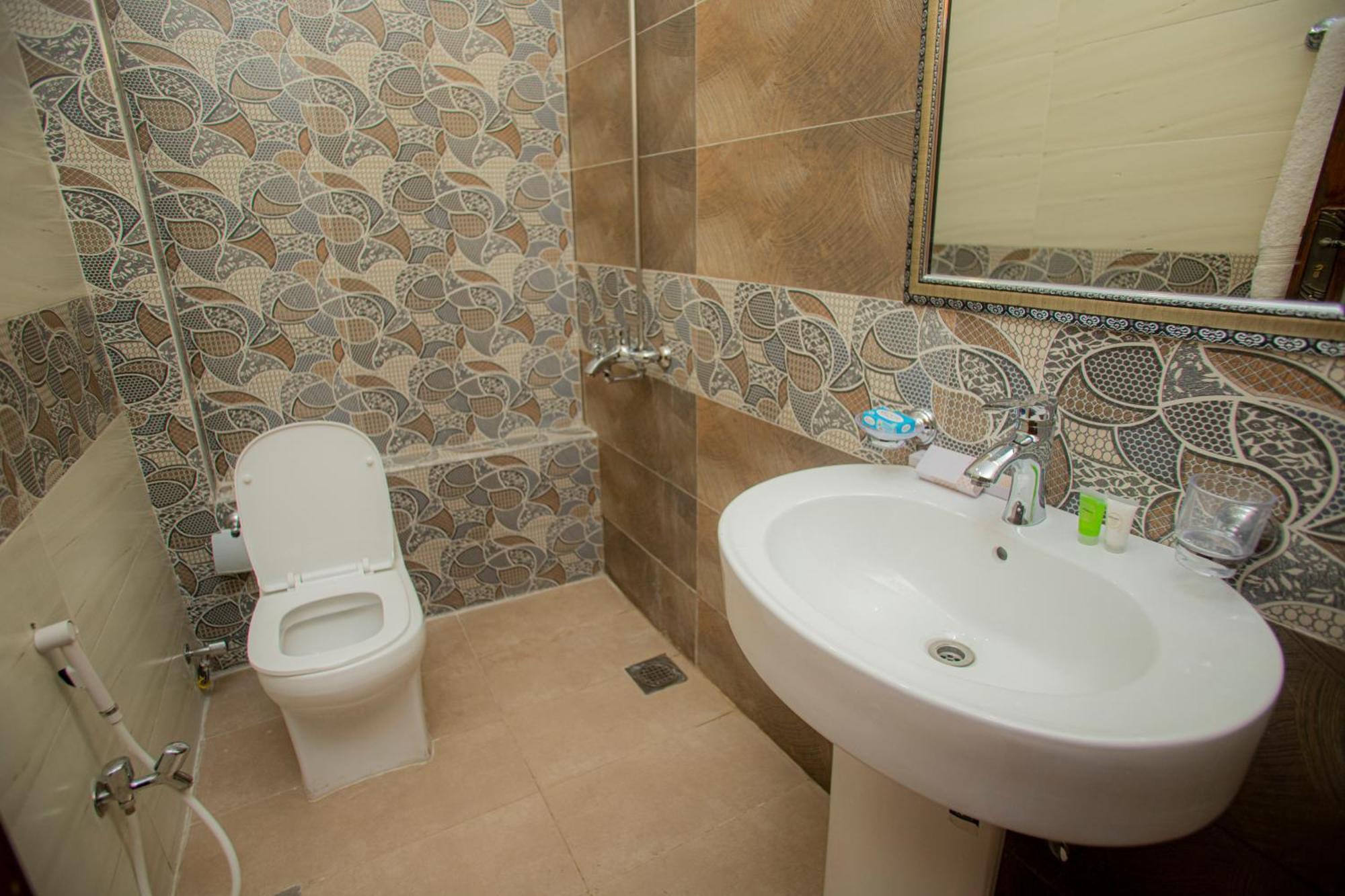 Hotel White Season Gulberg Лахор Экстерьер фото