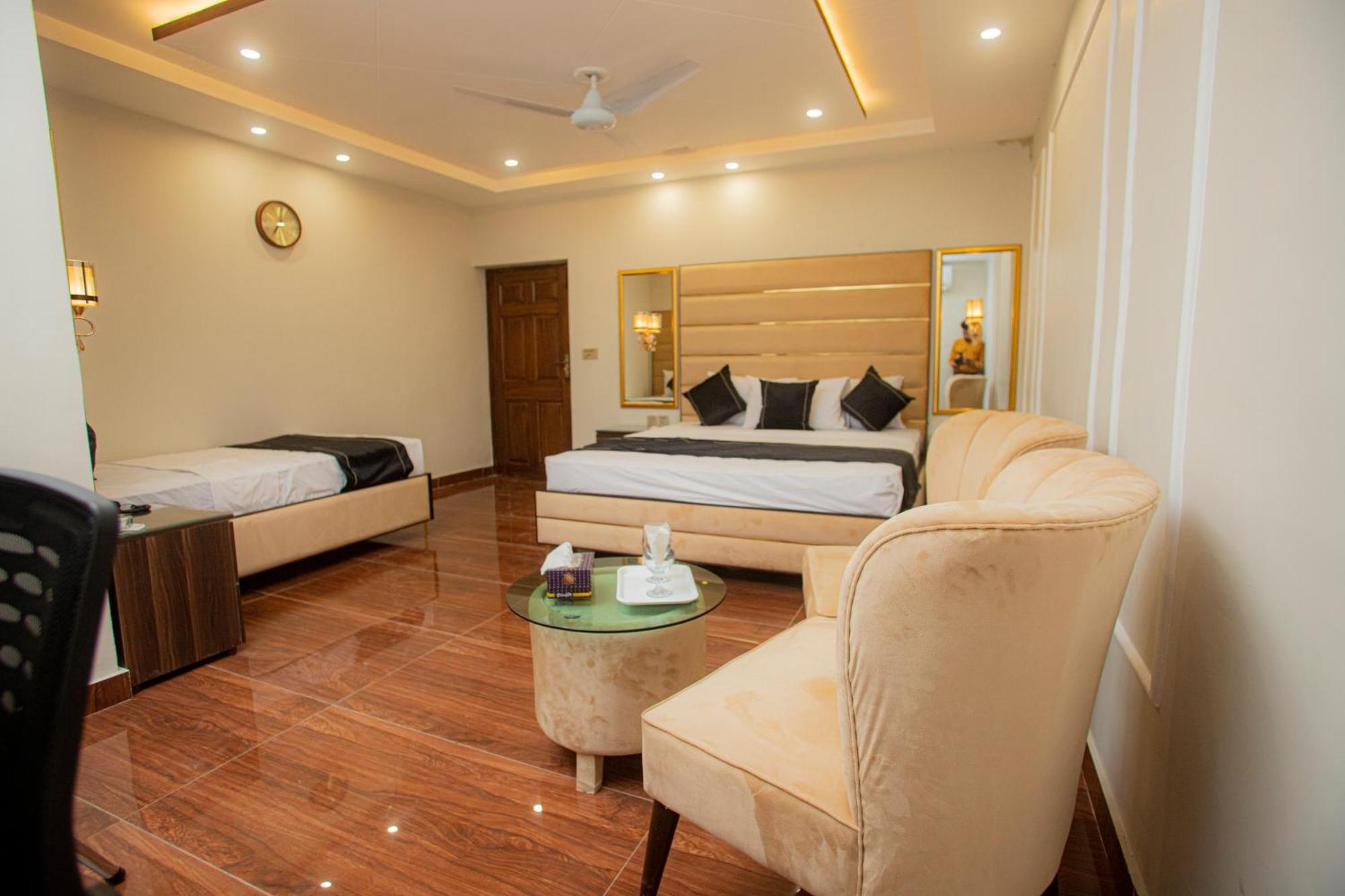 Hotel White Season Gulberg Лахор Экстерьер фото